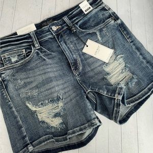 NWT Judy Blue mid rise shorts